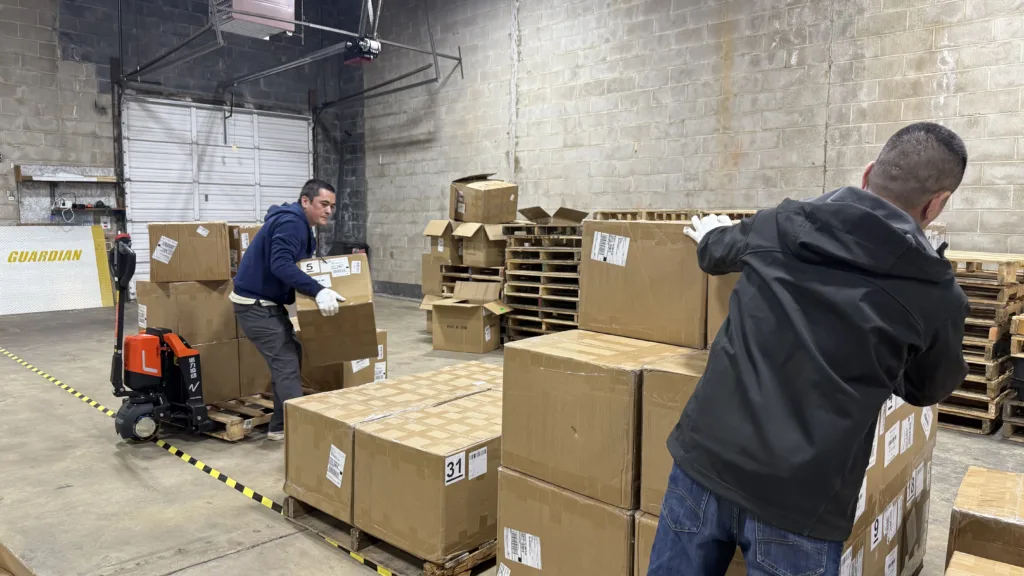 automatic-order-fulfillment-factory-sourcing